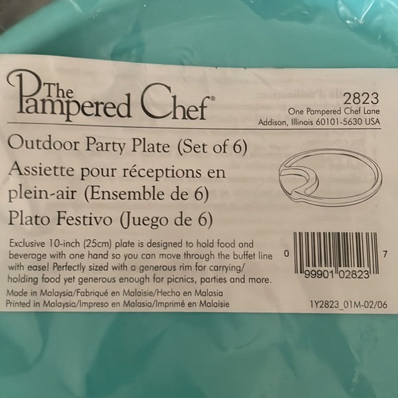 2 sets of 6 Pampered chef outdoor party plates. New in bag. TWO SETS! - Picture 2 of 3